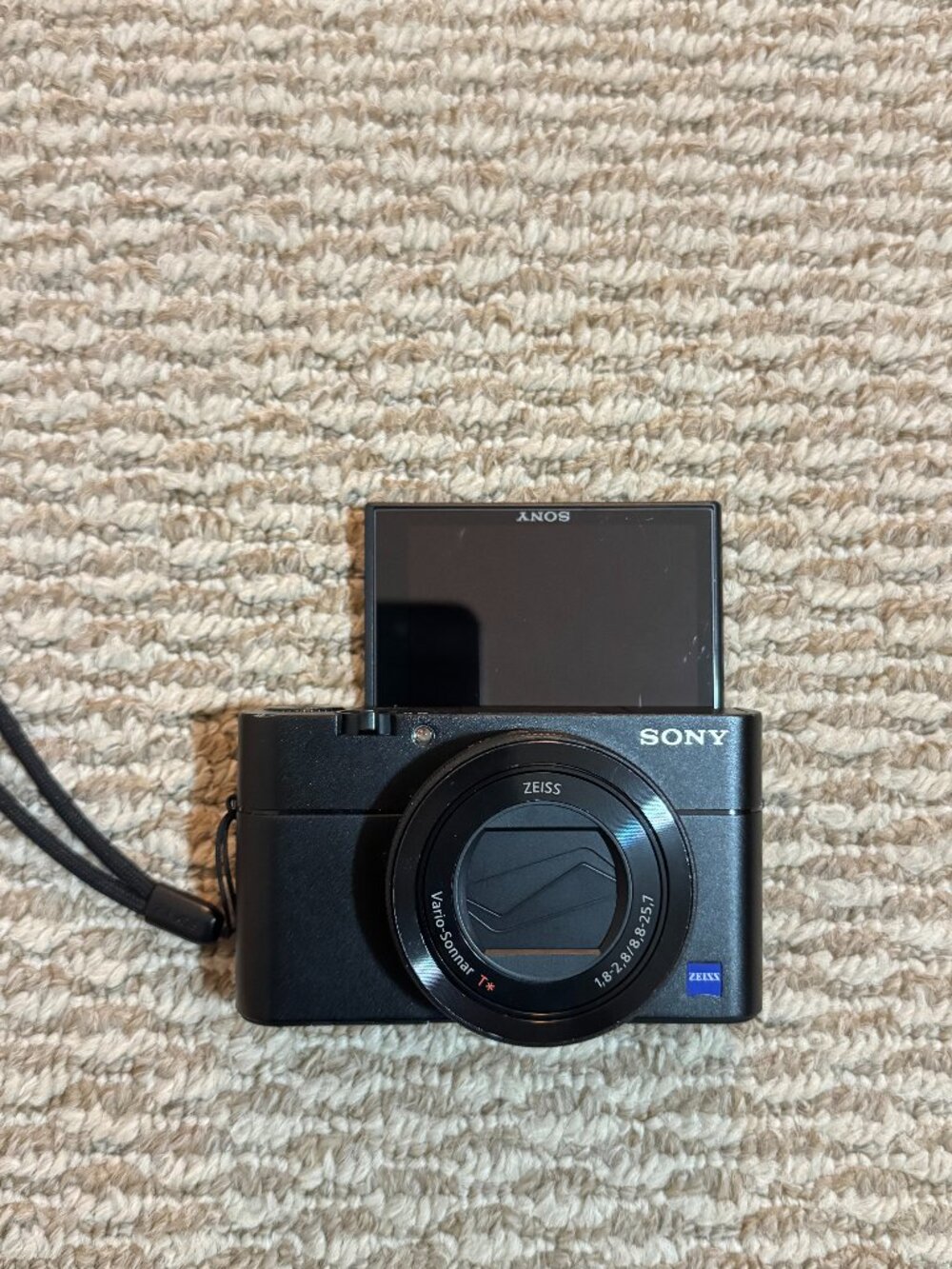 Sony Cyber-Shot DSC-RX100 V Camera